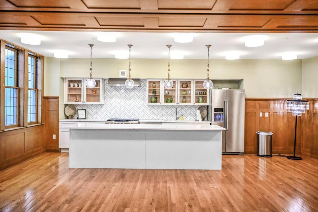 2Br Unit In The Heart Of Dt On Playhouse Square, With Pool And Gym Access-1106 Apartment คลีฟแลนด์ ภายนอก รูปภาพ